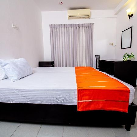 Asian House Hotel Colombo Luaran gambar
